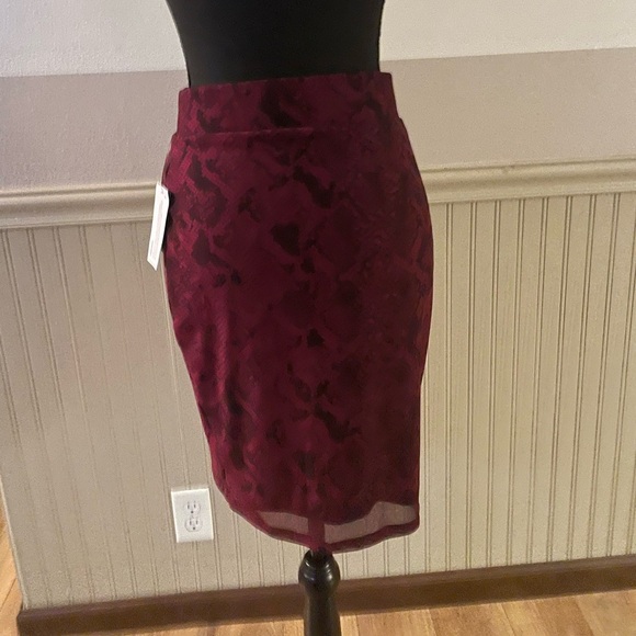 Guess Red Asymmetrical Wrap Pencil Skirt - Picture 5 of 6